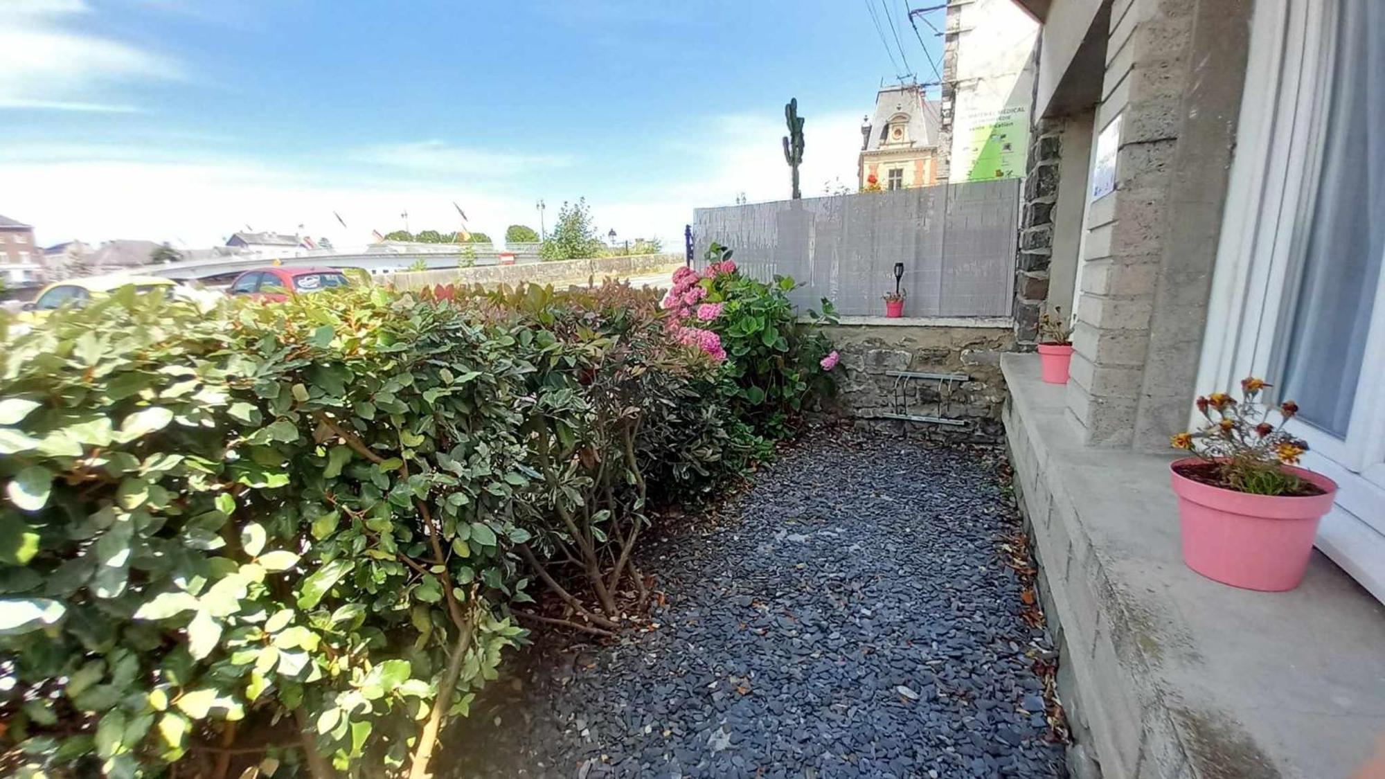 Le Bellevue Apartment Givet Exterior foto